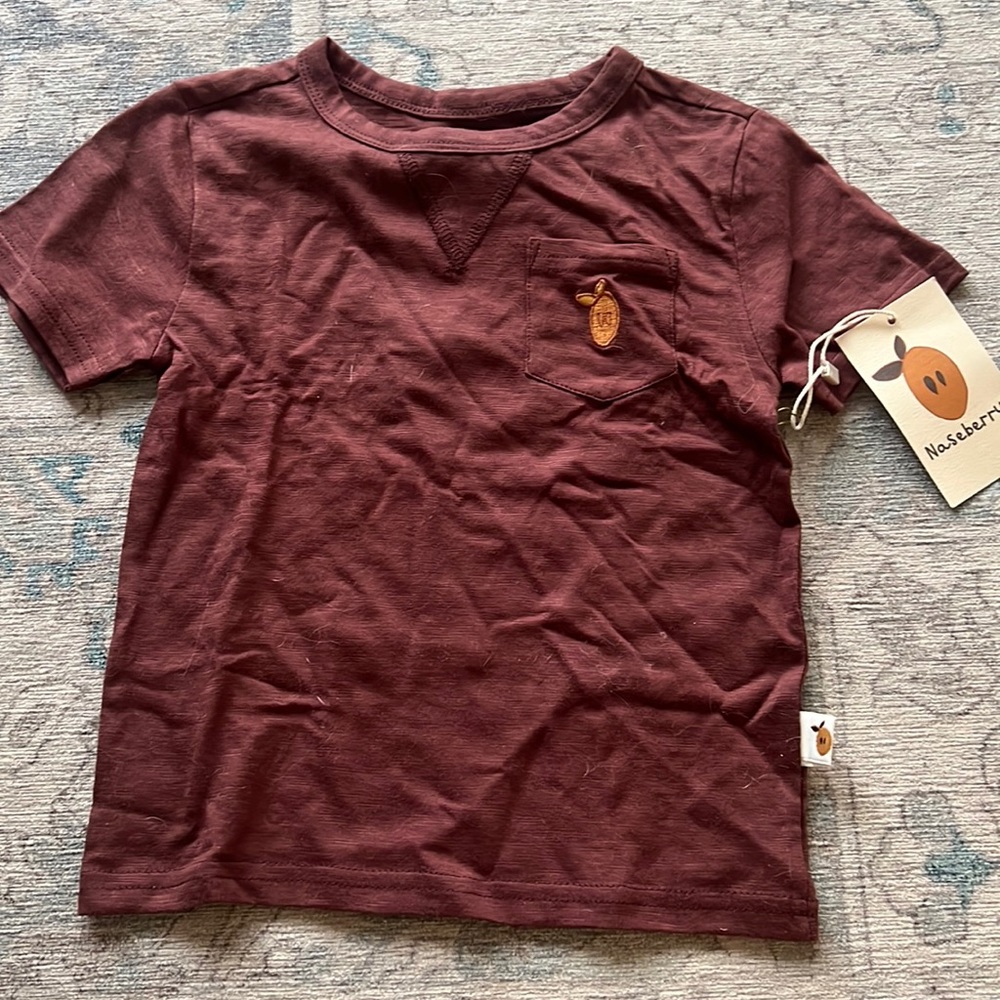 NWT  Naseberry brand top